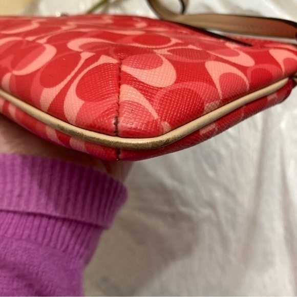 Coach Peyton red wristlet clutch bag